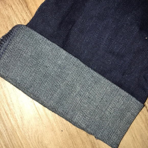 Hollister Jeans (Cropped) - Picture 4 of 4